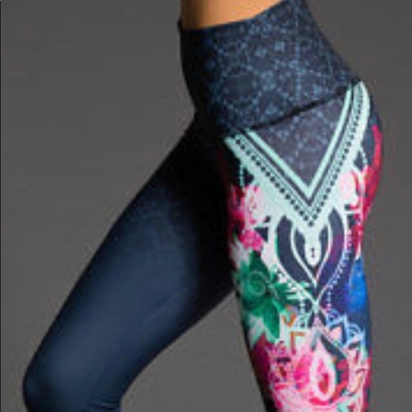 Onzie Yoga Pants - Small - Picture 1 of 4